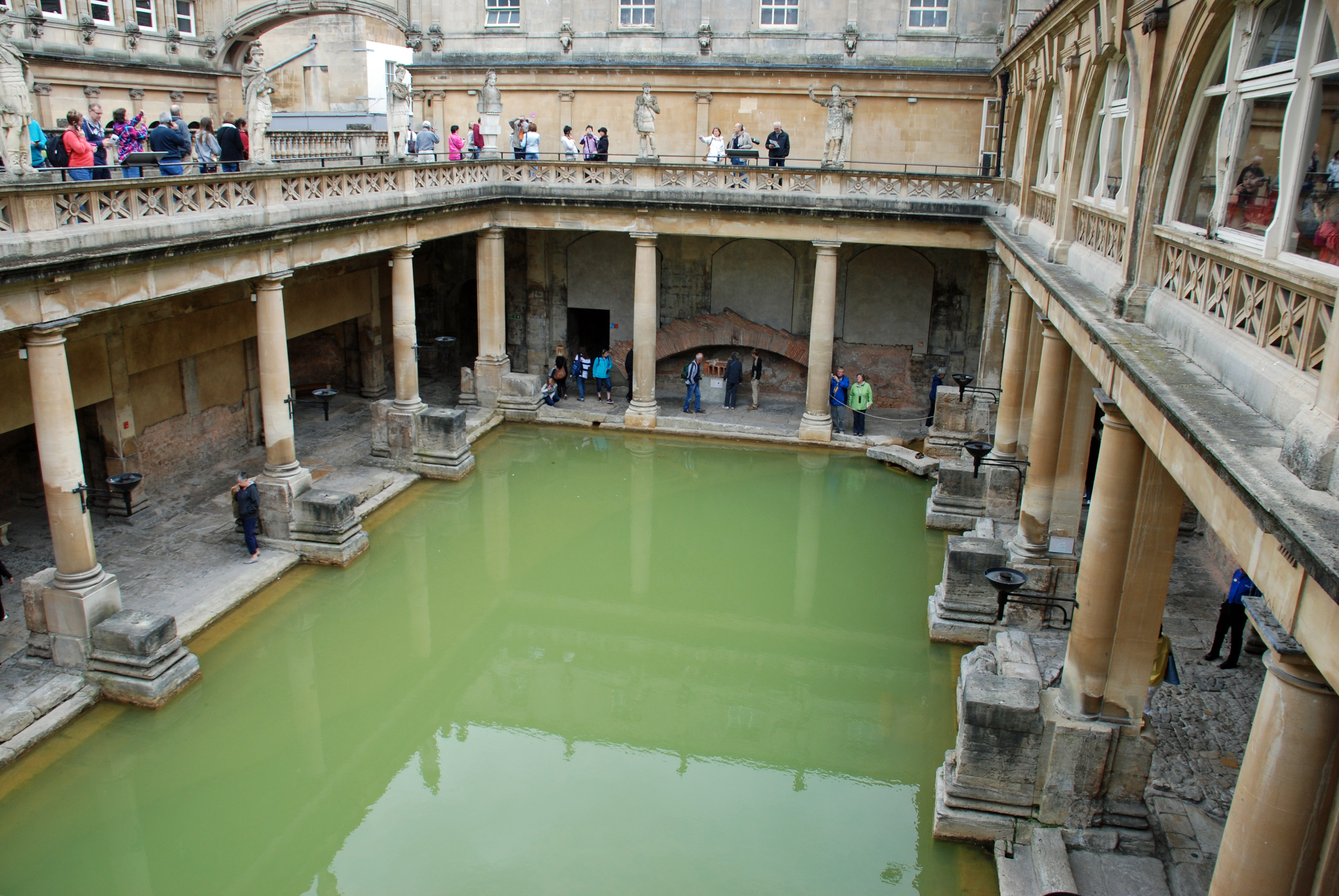 Bassenget holder 45 grader året rundt uten oppvarming