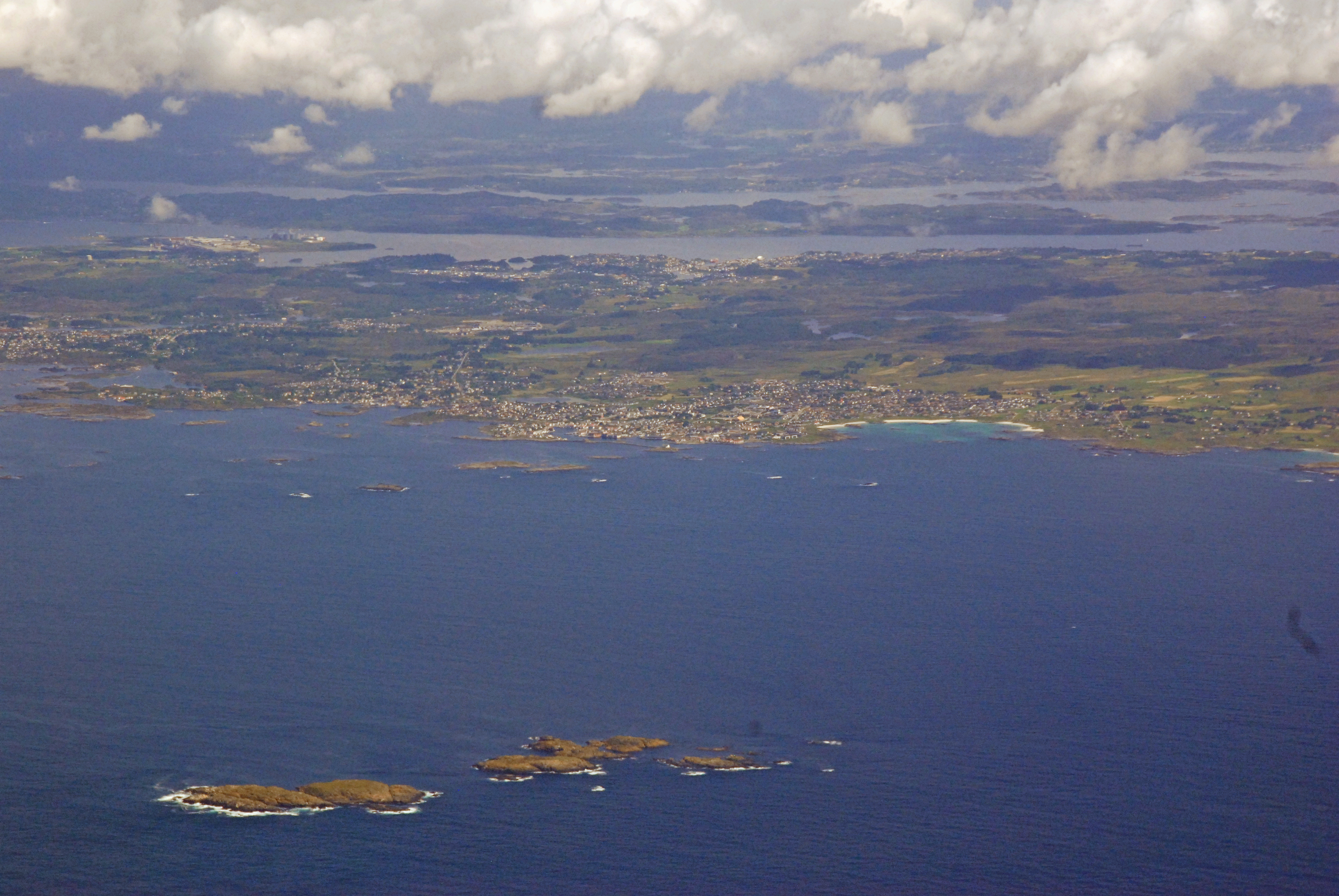 Åkrehamn i det fjerne