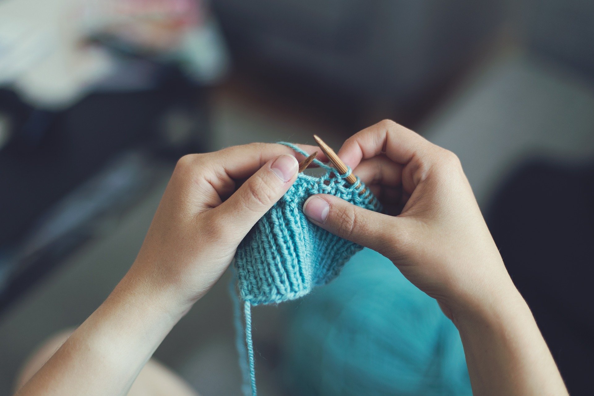 knit-g626df0989_1920